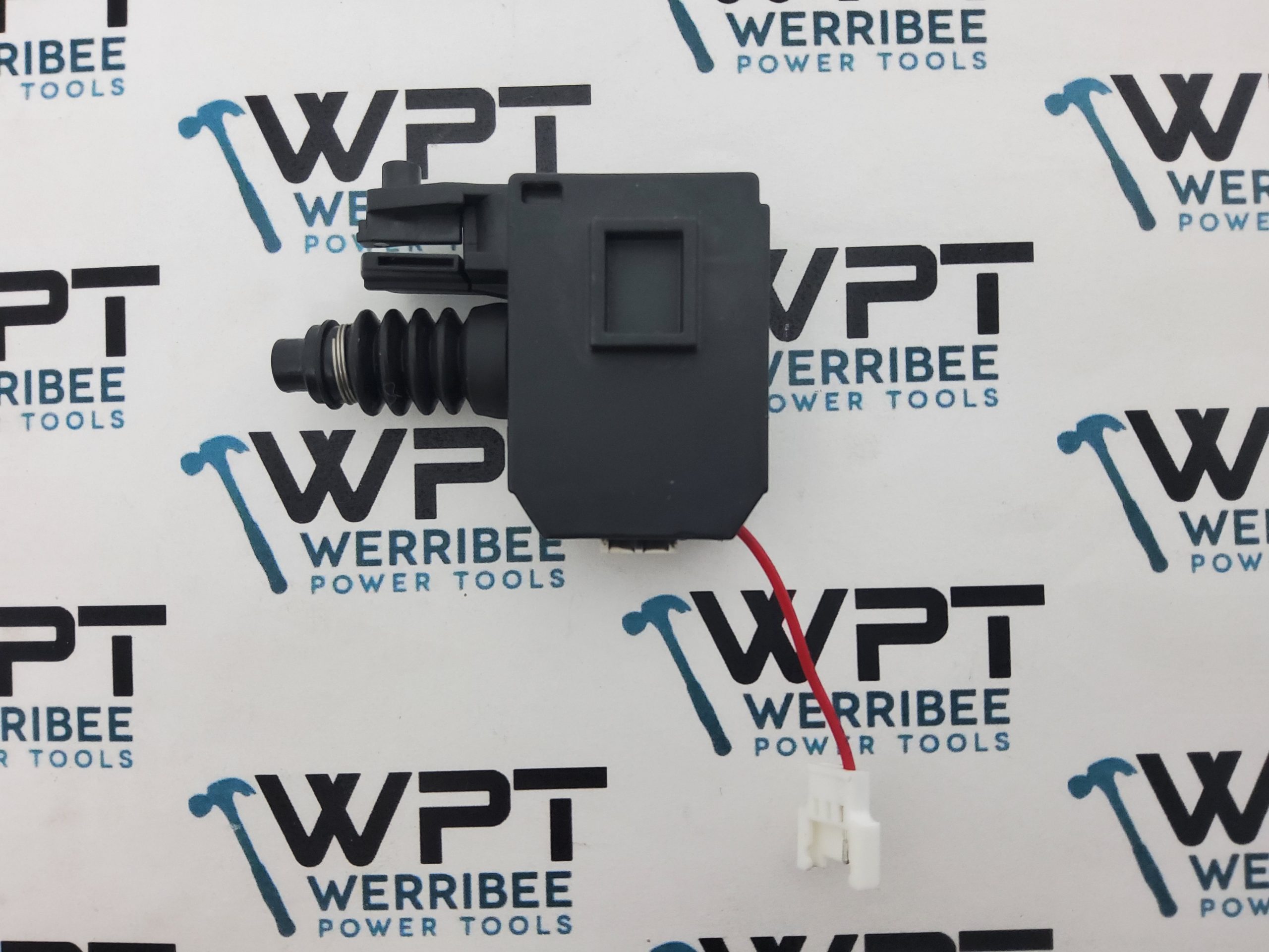 Makita Switch 650709-0 - Image 2